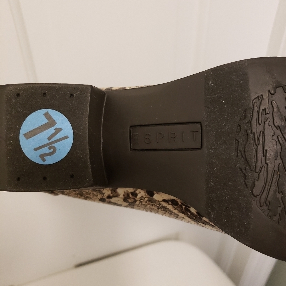 ESPRIT Snakeprint Brown & Cream Colored Booties Size 7.5M, Chic, Stylish - Picture 7 of 15